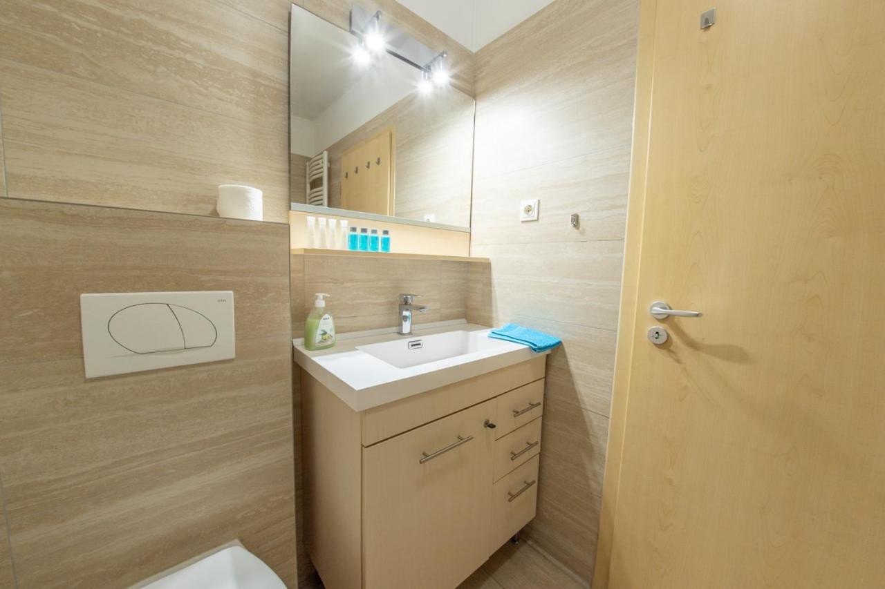 Apartment City Inn Печ Екстериор снимка