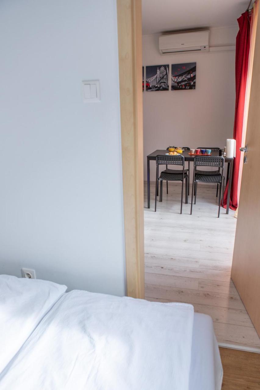 Apartment City Inn Печ Екстериор снимка